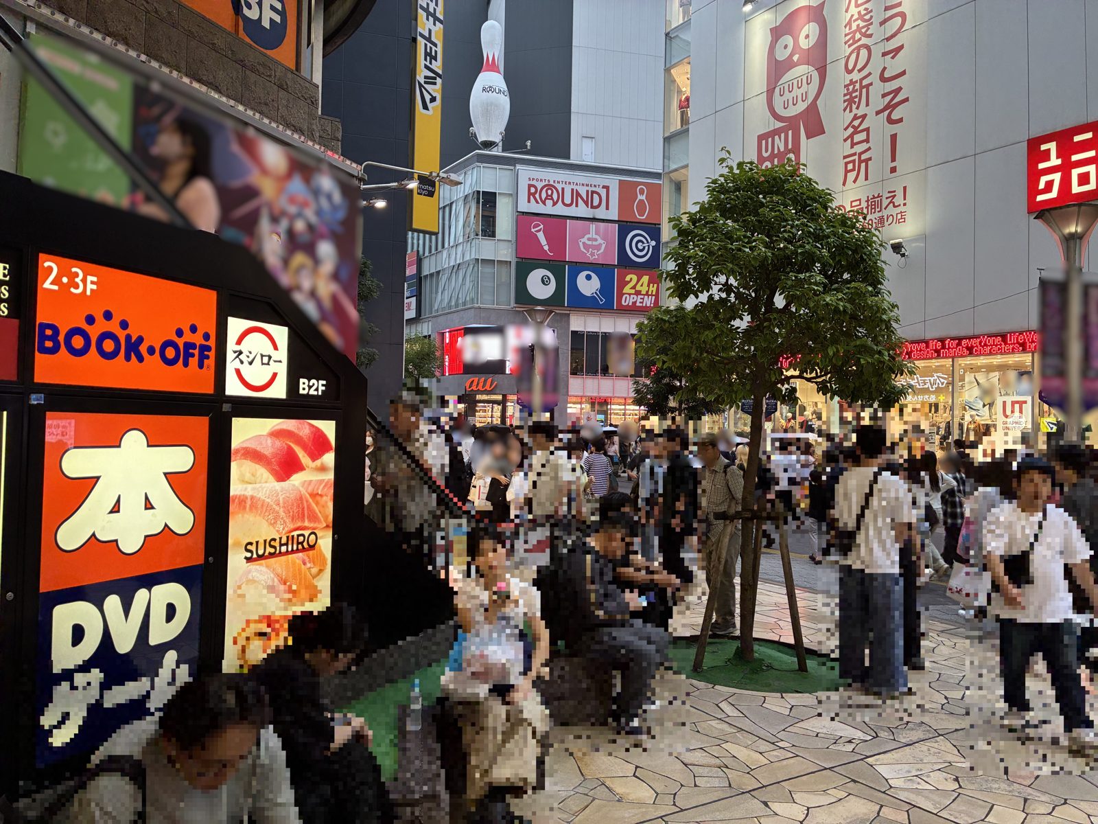Sunshine 60-dori (60-kai Dori) 写真1